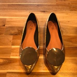 Ladies flats size 5.5